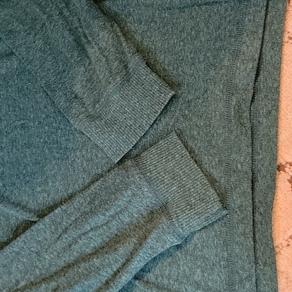 Bundle of 2 Men's Long Sleeve Shirts - Picture 7 of 7